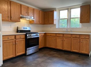 33 W Main St, Maple Shade, NJ 08052