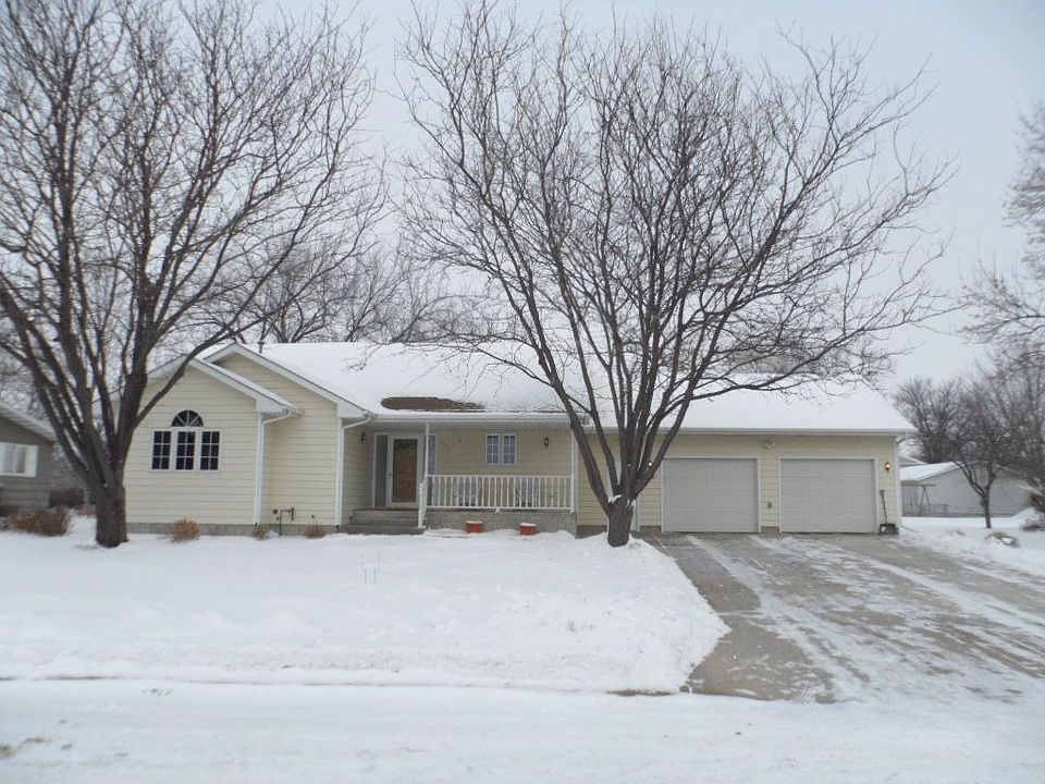 2nd image of 908 W 2nd Ave