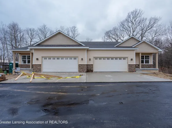 6215 Hilltop Ct, Bath, MI 48808