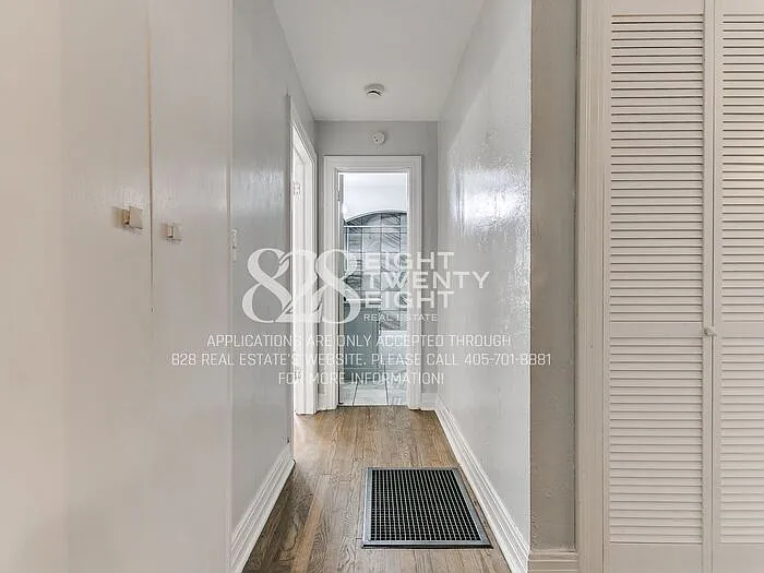 930 Miller Ave — Photo 26