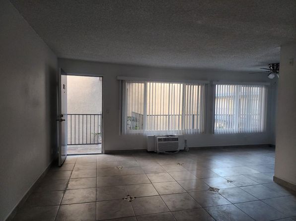 8530 Cedros Ave APT 11