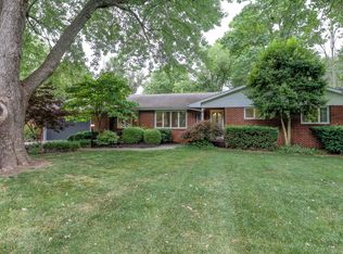 2220 S Catalina Ave, Springfield, MO 65804