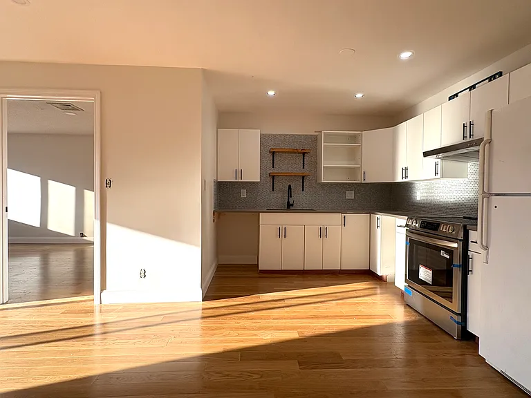 24 Corey St #305 — Photo 19