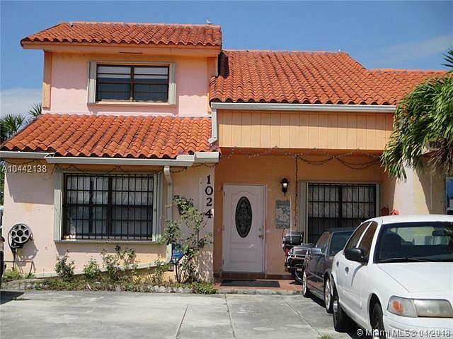 2nd image of 1024 SW 124th Ave #1