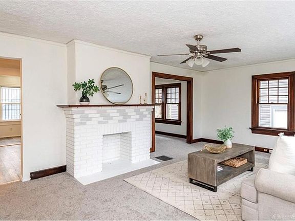 2nd image of 1919 Elsmere Ave