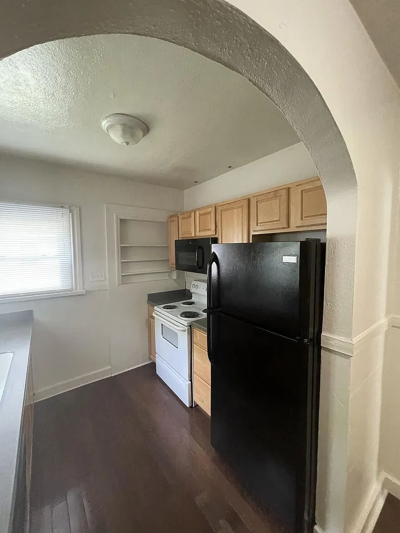 416 S. Mitchell — Photo 3