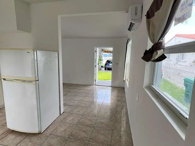 1524 NW 42nd St — Photo 2