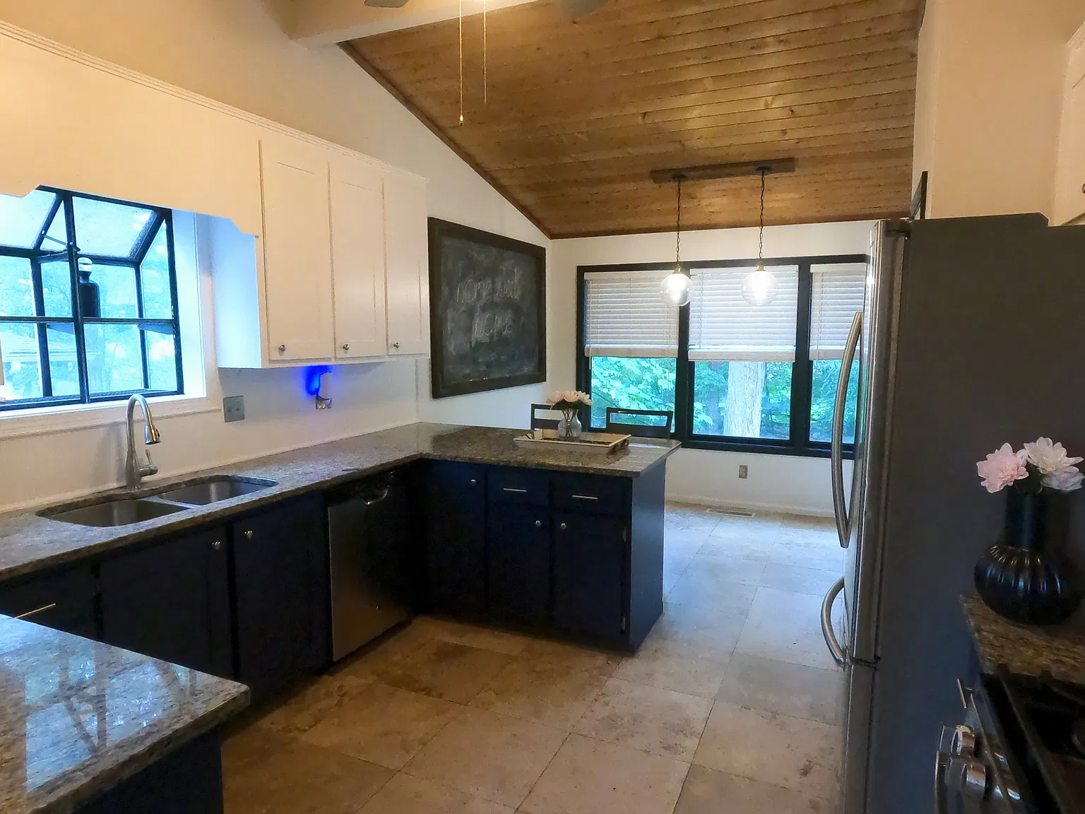 5 bed, 2674 sqft, $3,500 — Photo 3