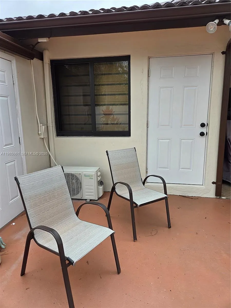 Building Photo - 2931 SW 135th Ave #0