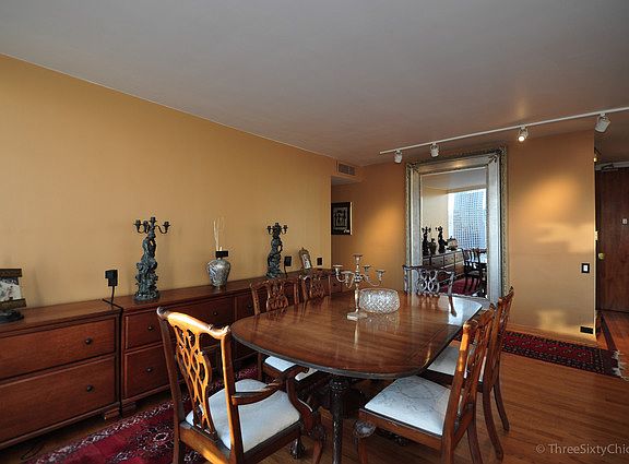5th image of 1300 N Astor St Unit 25a
