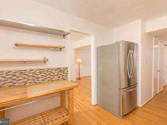 5th image of 8302 Moline Pl