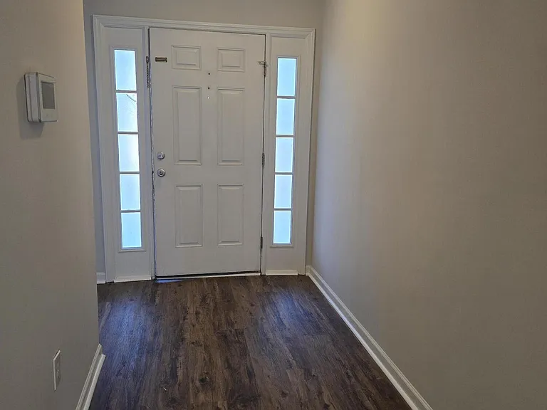 639 Lory Ln — Photo 3