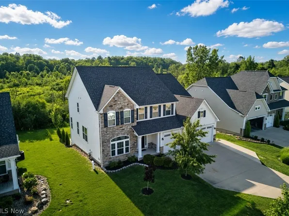 7941 Megan Meadow Dr, Hudson, OH 44236
