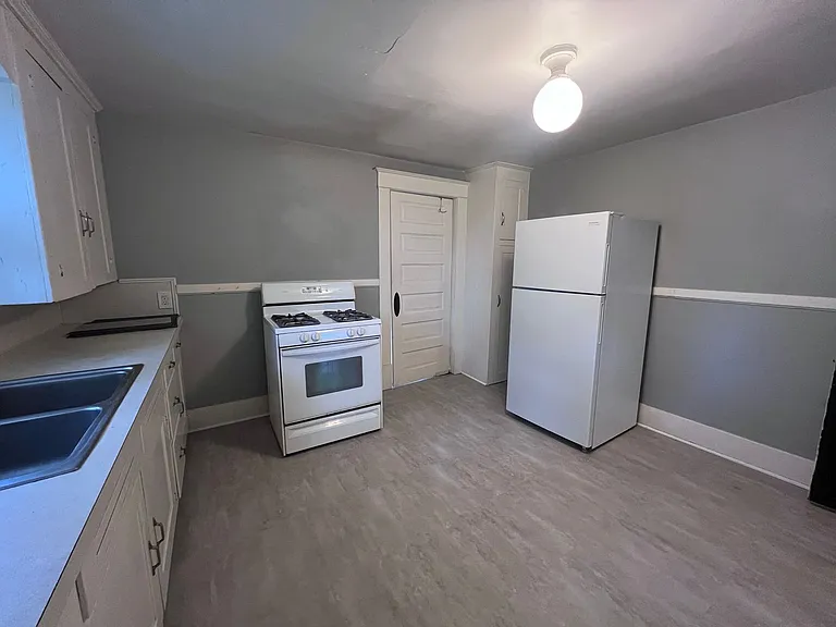 254 Warren Ave SE — Photo 8