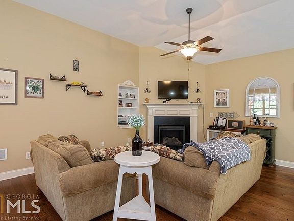 5th image of 283 Highland Village Ln