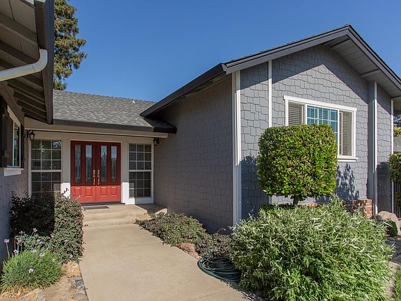 2nd image of 1400 Sherwood Dr