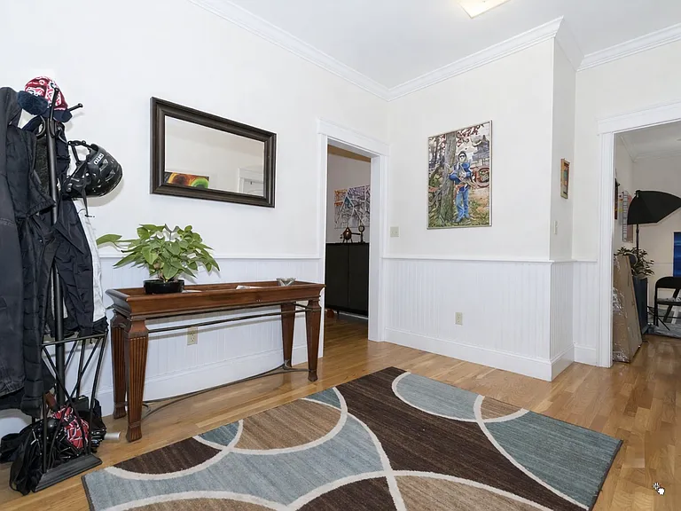 76 Quint Ave #2 — Photo 3