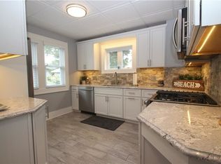 200 Hurstbourne Rd, Irondequoit, NY 14609