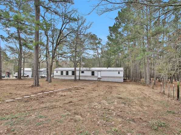 4794 Tall Pine Rd, Navasota, TX 77868