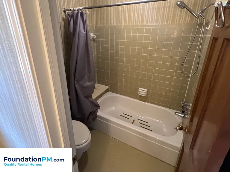 2608 Abercorn Cv — Photo 13