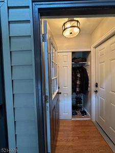 8 Hillside Ct, Clinton, NJ, 08809