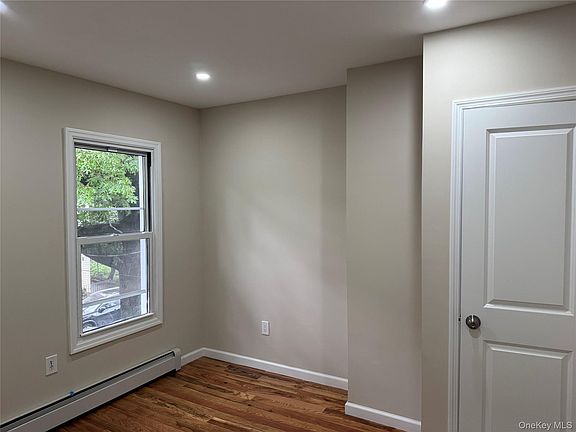 5th image of 389 Warwick Street