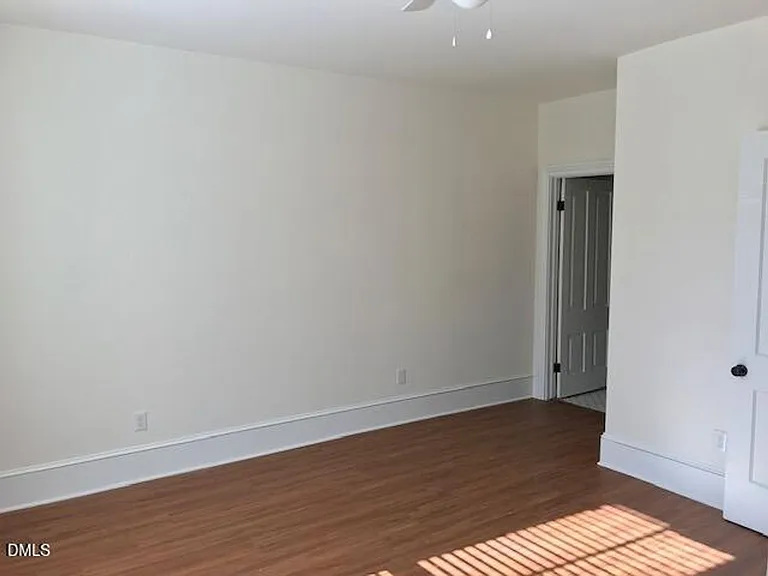 309 E Lane St — Photo 10