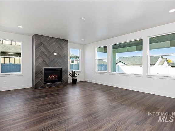 4th image of 306 Maxine Ln W Homesite 209