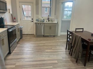 398 Center St APT 1, Pittsburgh, PA 15221