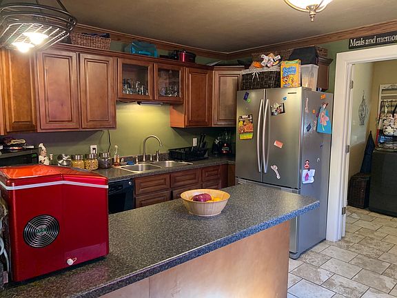 3rd image of 3716 NW 26th St