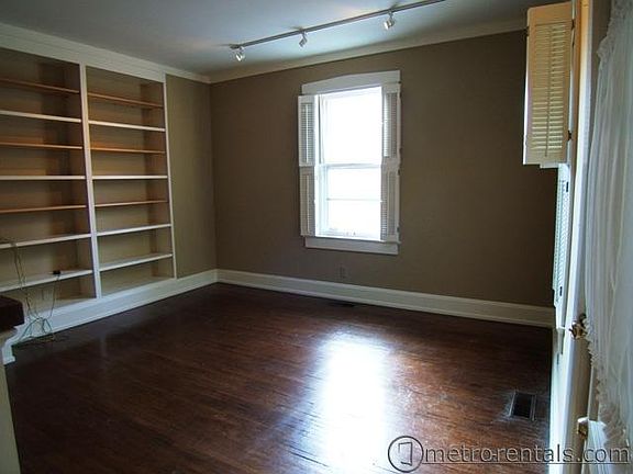 4th image of 56 E Willow St