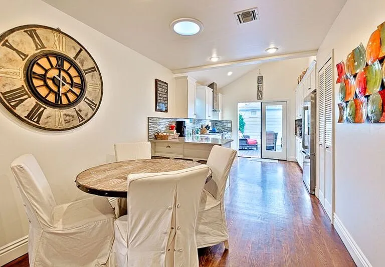 563 Sea Ln — Photo 6
