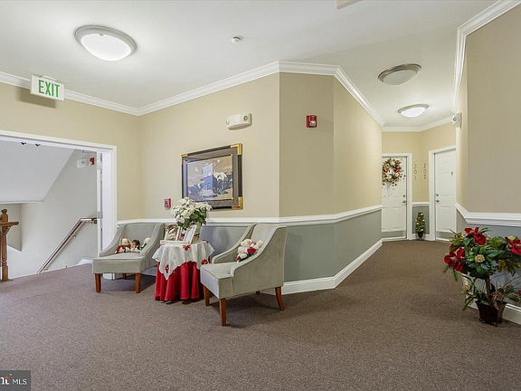 4th image of 1601 Martha Ct Unit 202