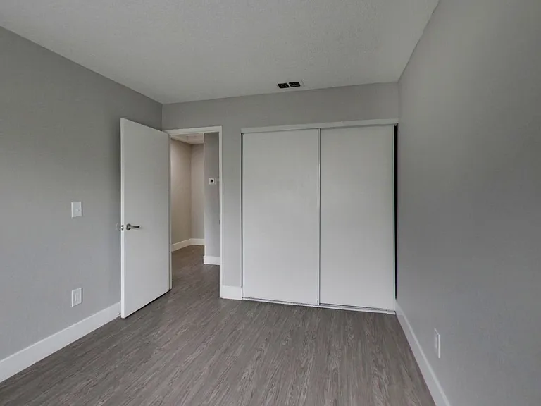 Parkside Commons — Photo 36