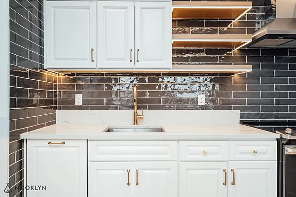 Rented by Nooklyn NYC LLC | media 50