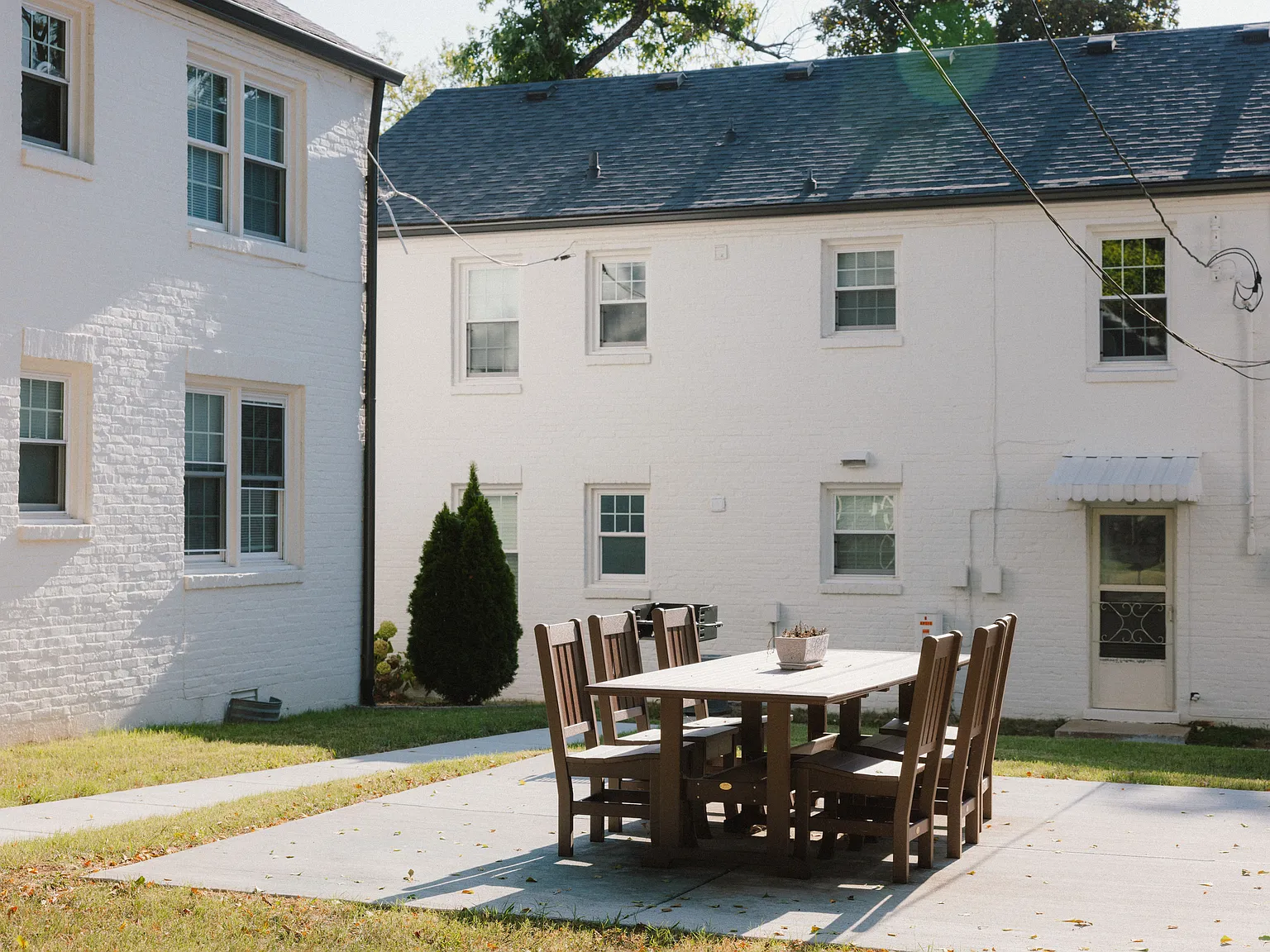 12 South Magnolia — Photo 4
