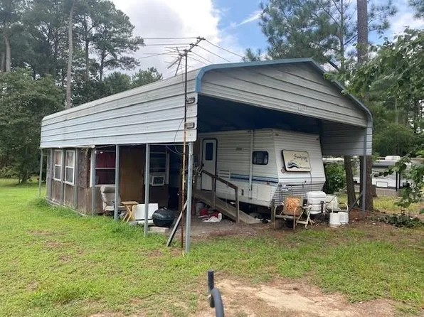 91 & 92 Bay Breeze Dr, New Church, VA 23415