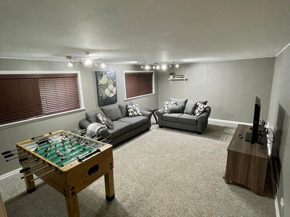 (undisclosed Address)