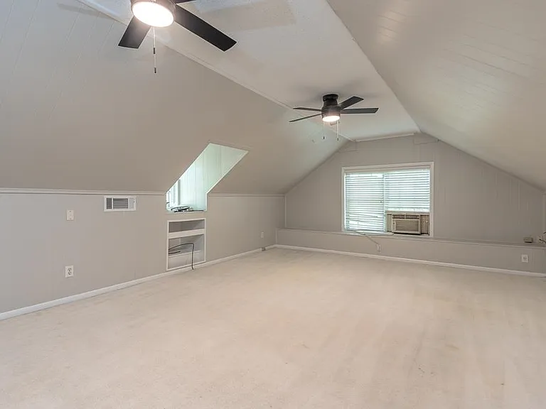 1539 Brookside Dr — Photo 14