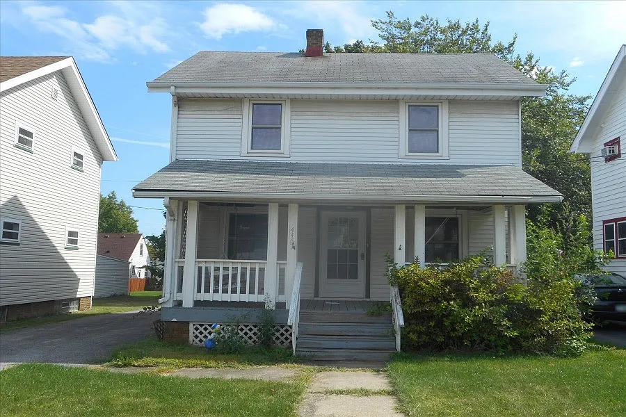 4467 Broadale Rd photo 1