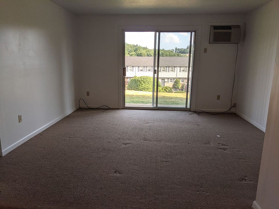 6 Main Street 6 Main St Spencer, MA Zillow Apartments for Rent in Spencer