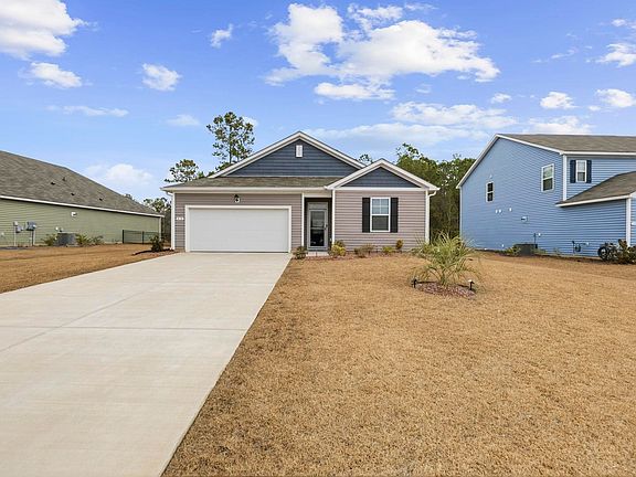 2nd image of 212 Columbus St.