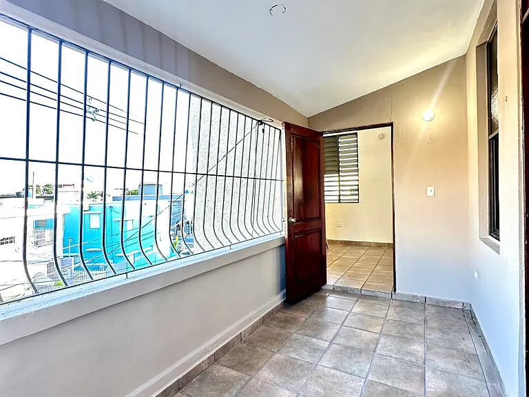 752 Avelino Vicente #B3 — Photo 8