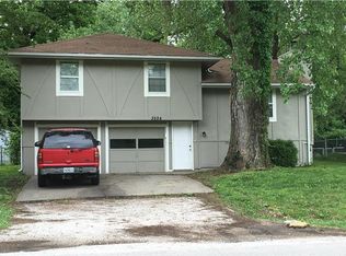 3524 NE Antioch Rd, Kansas City, MO 64117