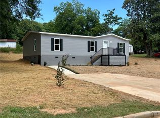 207 Elm St, Seneca, SC 29678