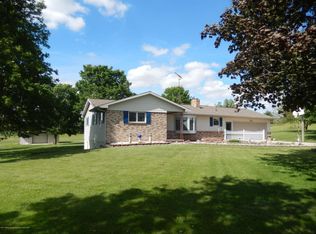 9811 Peake Rd, Portland, MI 48875