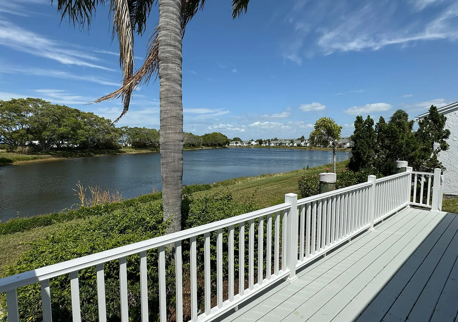 Unfurnished Annual Rental Available — Photo 2