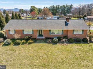 302 Holly Ave, Grottoes, VA 24441