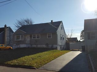 209 Raynor St, Iselin, NJ 08830