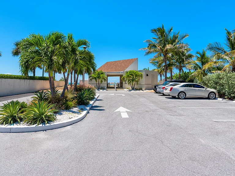 4320 Falmouth Dr #105 — Photo 81